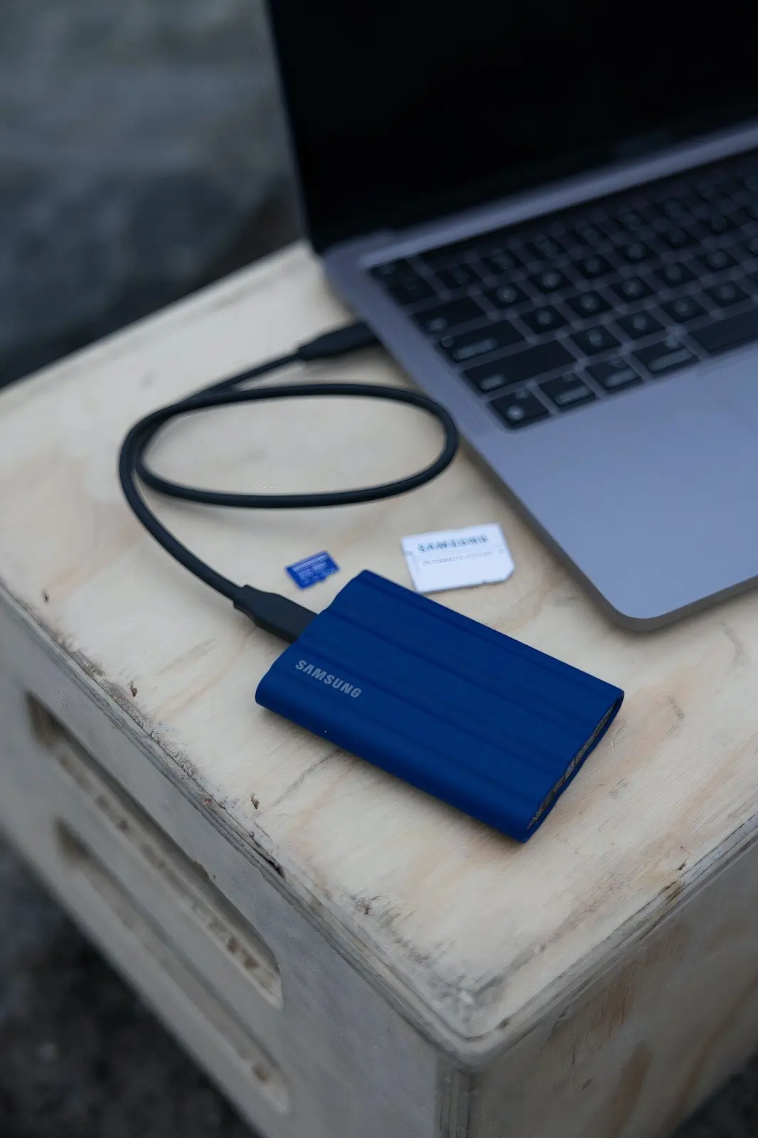 Nośnik zewnętrzny działający z Macbookiem